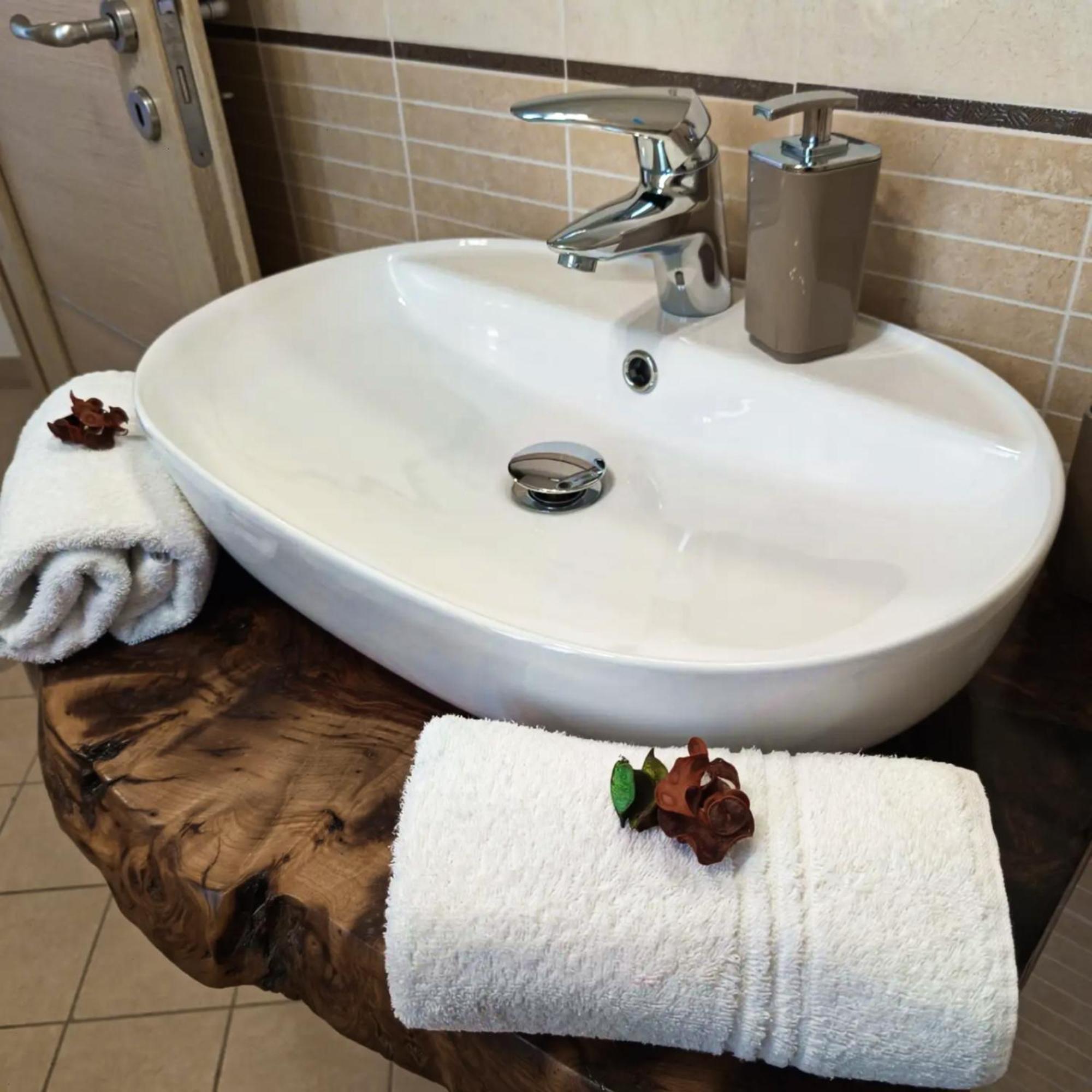 Cynara House Holiday home *