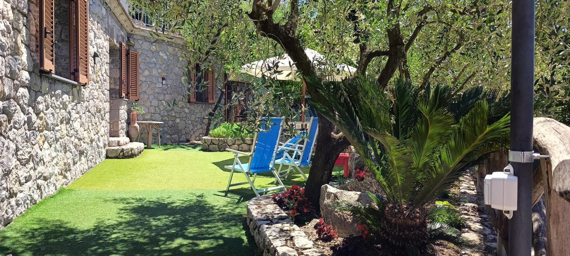 Holiday home Cynara House